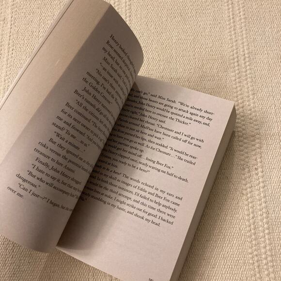 Tristan Strong Punches a Hole in the Sky Book 1 Kwame Mbalia ISBN: 9781368042413 - Picture 10 of 10